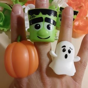 24 piece Halloween rings cupcake toppers